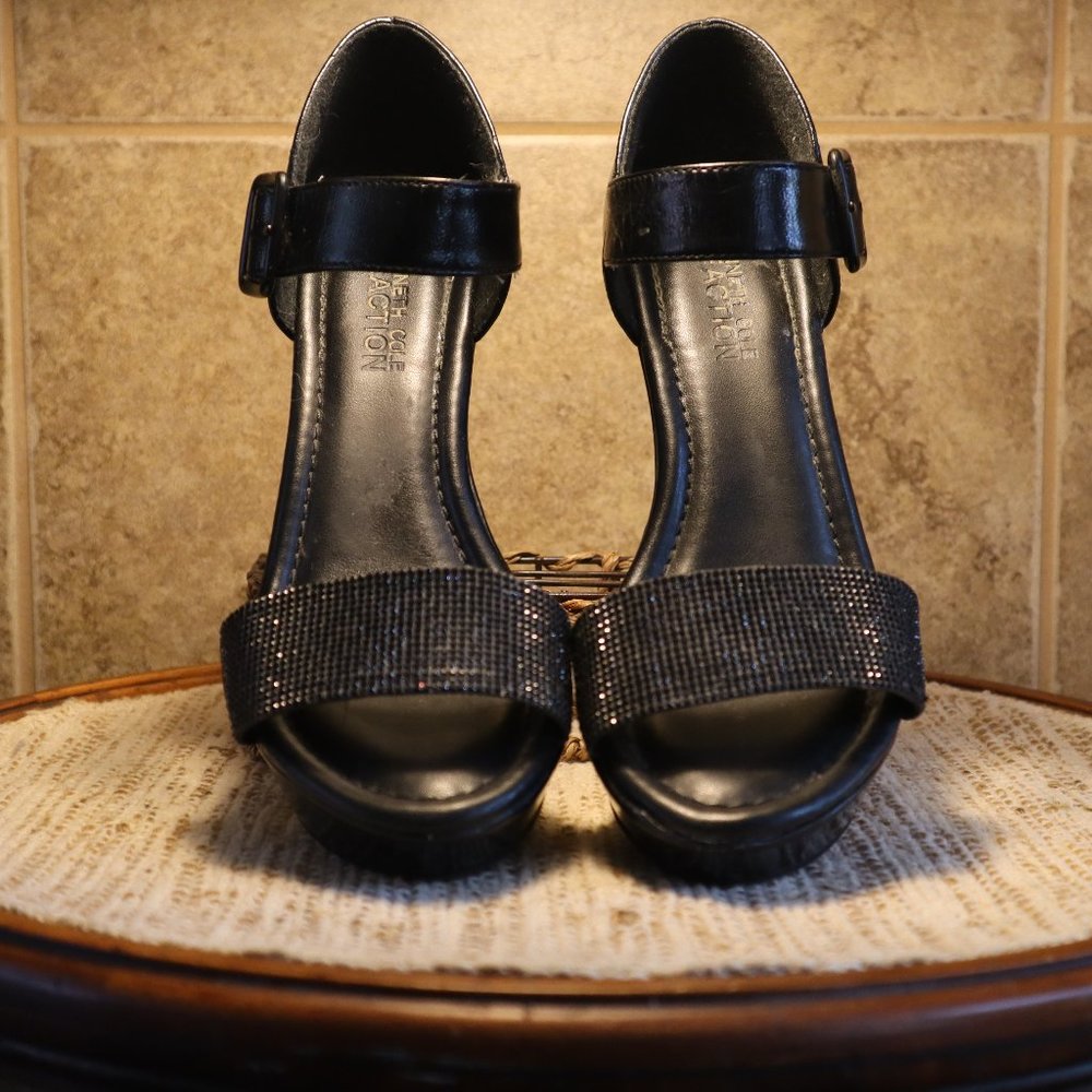 Kenneth Cole Black Wedge Heel 6.5M